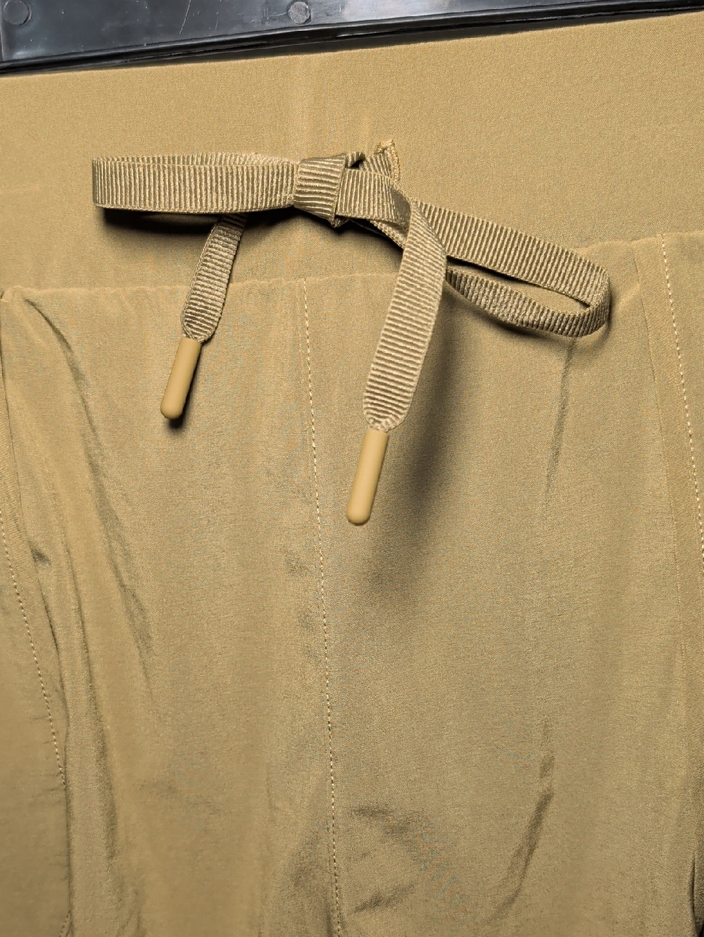 All in Motion High-Waist Active Shorts Khaki Stretch Gym Running Women's Size XL - Picture 2 of 6